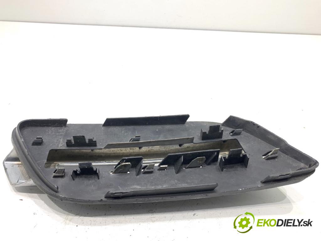 MERCEDES-BENZ W166 SUV 2013 190 kW ML 350 BlueTEC 4-matic (166.024) 2987 mří nárazníka pravý přední část A1668800824