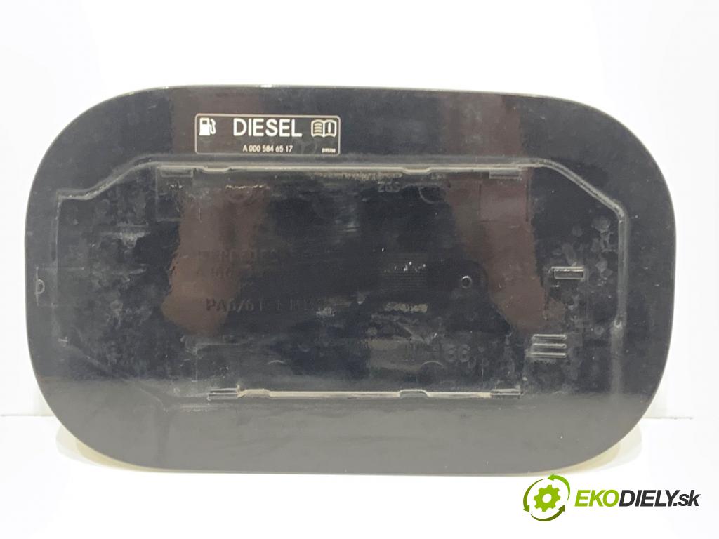 MERCEDES-BENZ W166 SUV 2013 190 kW ML 350 BlueTEC 4-matic (166.024) 2987 Dvierka nádrže paliva  (Kľučka dverí ostatné)