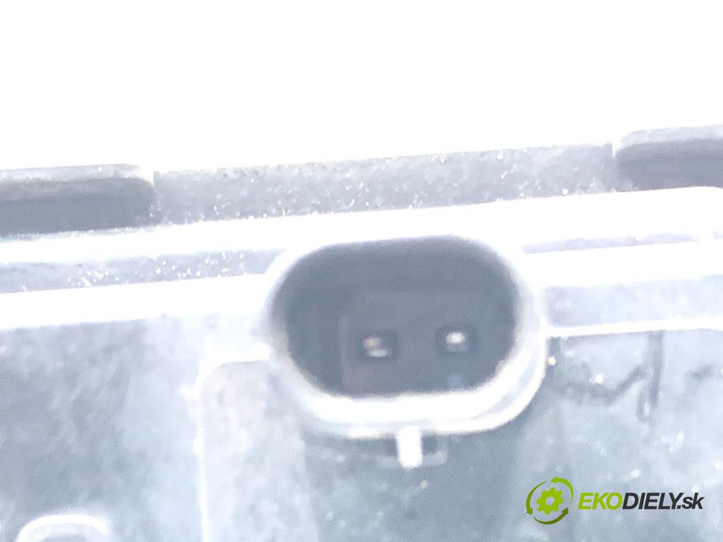 MERCEDES-BENZ W166 SUV 2013 190 kW ML 350 BlueTEC 4-matic (166.024) 2987 Hmlové svetlo, hmlovka pravy predný