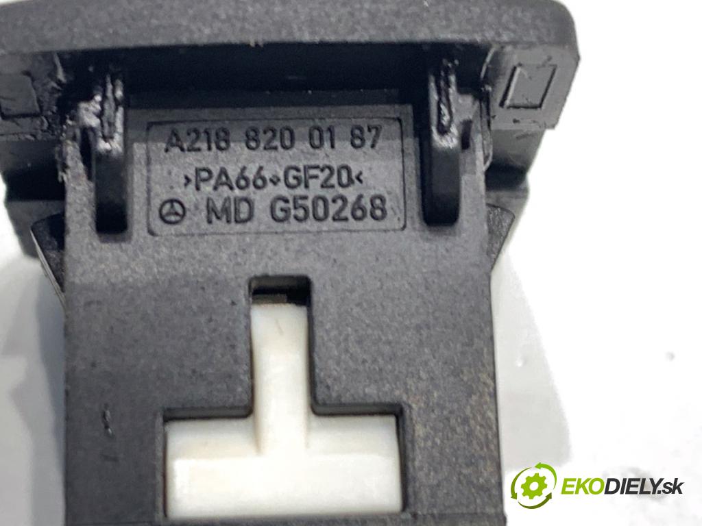 MERCEDES-BENZ W166 SUV 2013 190 kW ML 350 BlueTEC 4-matic (166.024) 2987 HNÍZDO: USB A2188200187