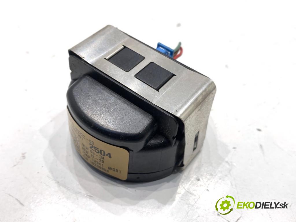 MERCEDES-BENZ W166 SUV 2013 190 kW ML 350 BlueTEC 4-matic (166.024) 2987 snímač deště A2469012504 (Snímač deště)