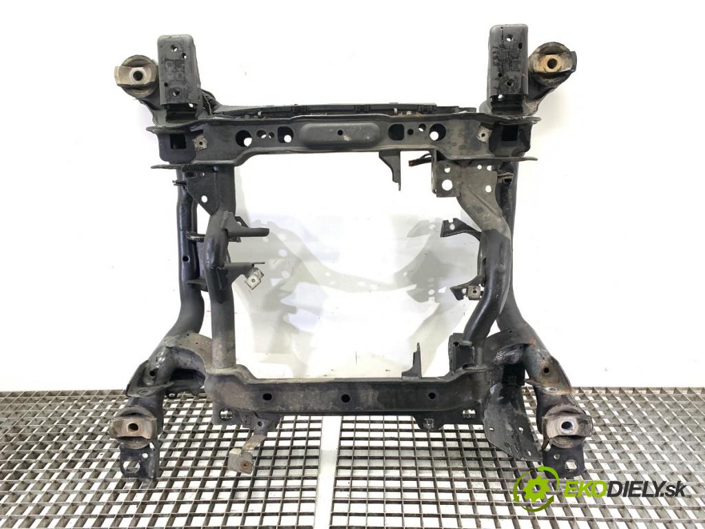 MERCEDES-BENZ W166 SUV 2013 190 kW ML 350 BlueTEC 4-matic (166.024) 2987 výztuha pod motor  (Přední výztuha)