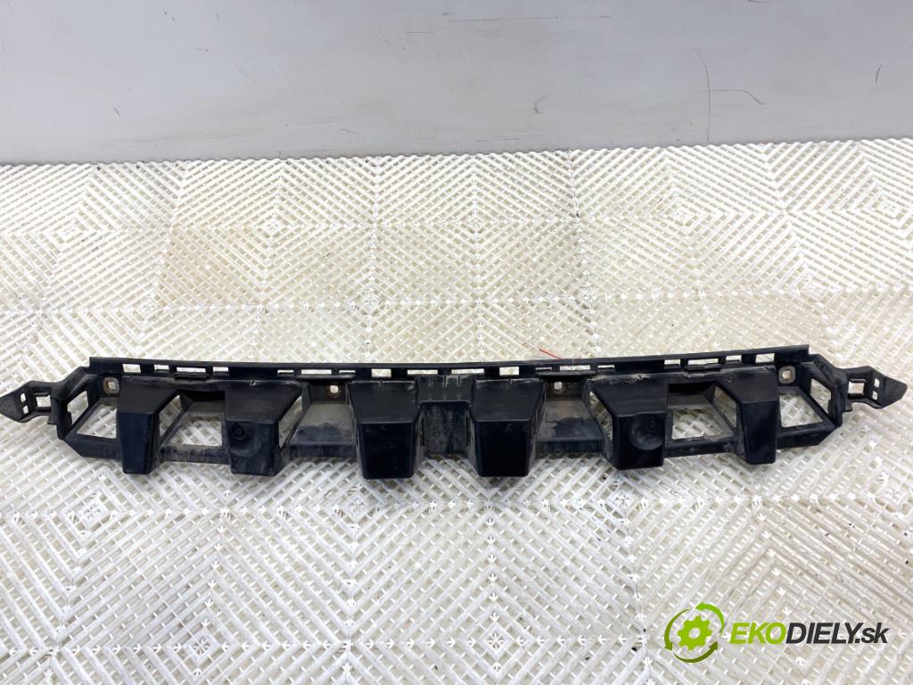 MERCEDES-BENZ W166 SUV 2013 190 kW ML 350 BlueTEC 4-matic (166.024) 2987 úchyt nárazníka zadní část středový A1668850165