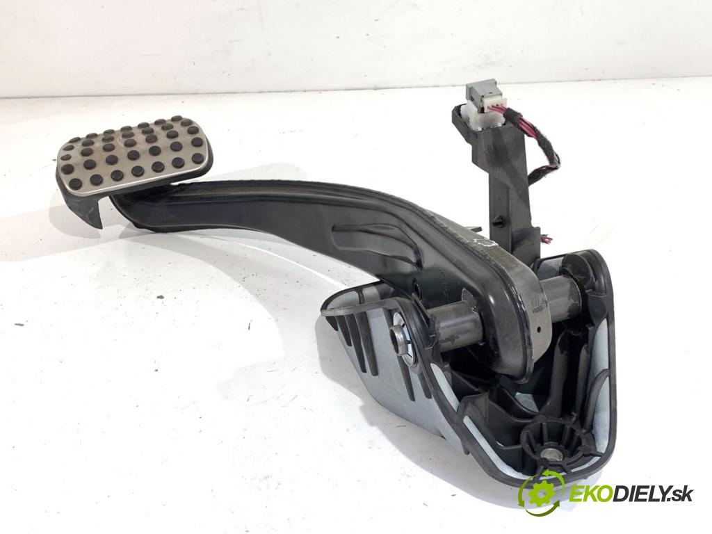 MERCEDES-BENZ W166 SUV 2013 190 kW ML 350 BlueTEC 4-matic (166.024) 2987 pedal brzdy A1662900201