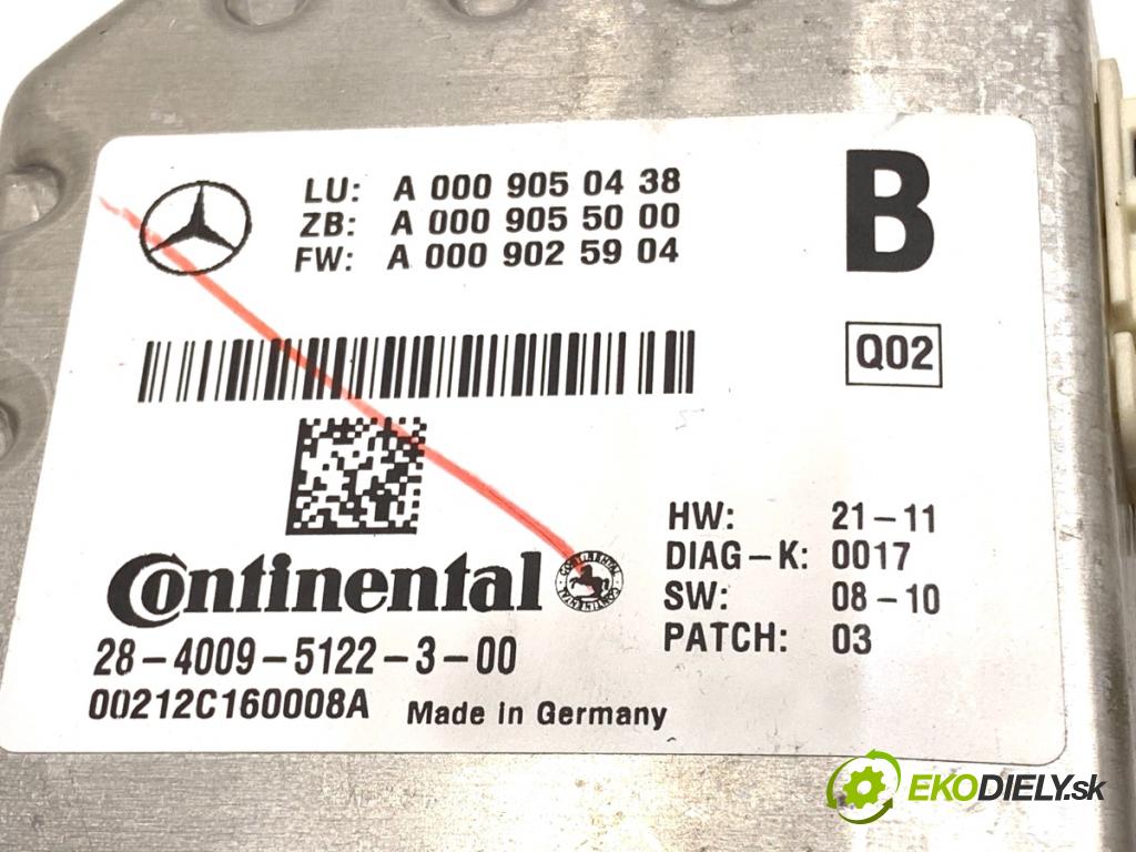 MERCEDES-BENZ W166 SUV 2013 190 kW ML 350 BlueTEC 4-matic (166.024) 2987 KAMERA okna PŘEDNÍ A0009050438