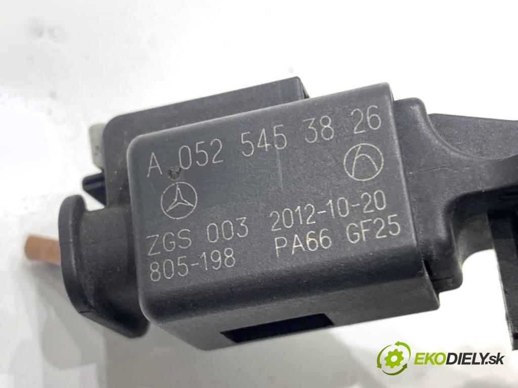 MERCEDES-BENZ W166 SUV 2013 190 kW ML 350 BlueTEC 4-matic (166.024) 2987 klaksón A0525453826