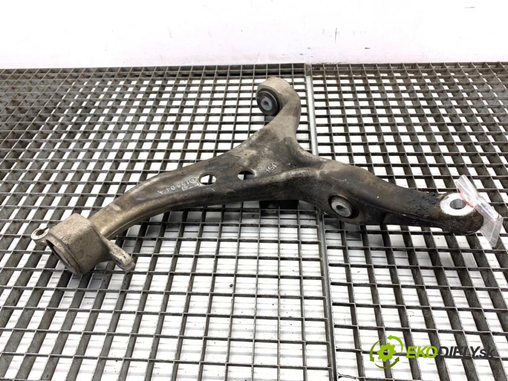 MERCEDES-BENZ W166 SUV 2013 190 kW ML 350 BlueTEC 4-matic (166.024) 2987 rameno pravý přední část