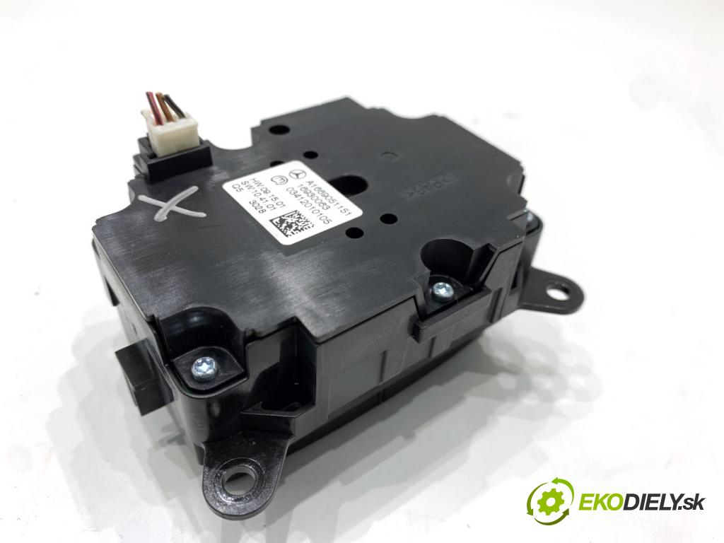 MERCEDES-BENZ W166 SUV 2013 190 kW ML 350 BlueTEC 4-matic (166.024) 2987 SPÍNAČE: Panel DSR A1669051151