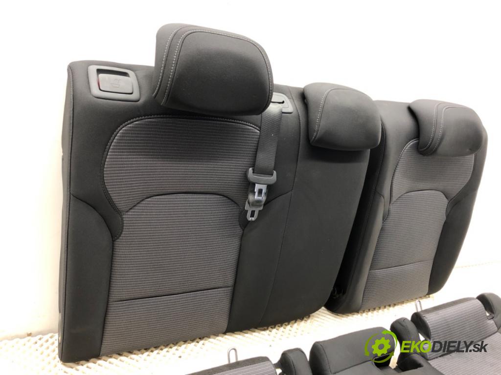 HYUNDAI i30  2024 71 kW 1.5 DPI   (1498 ccm / 71 kW / 97 KM) 1498 sedadlo druhý VLÁDA: