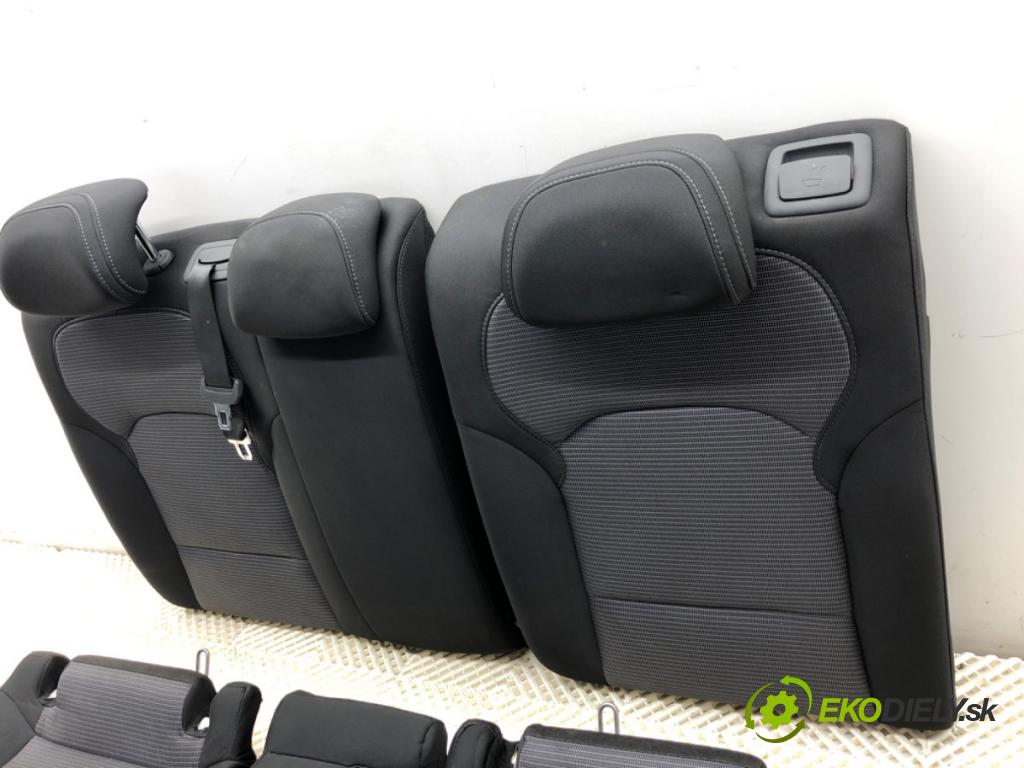 HYUNDAI i30  2024 71 kW 1.5 DPI   (1498 ccm / 71 kW / 97 KM) 1498 sedadlo druhý VLÁDA: