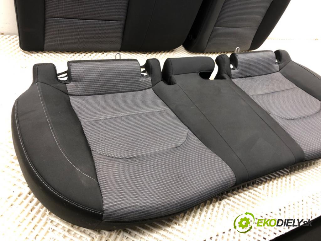 HYUNDAI i30  2024 71 kW 1.5 DPI   (1498 ccm / 71 kW / 97 KM) 1498 sedadlo druhý VLÁDA: