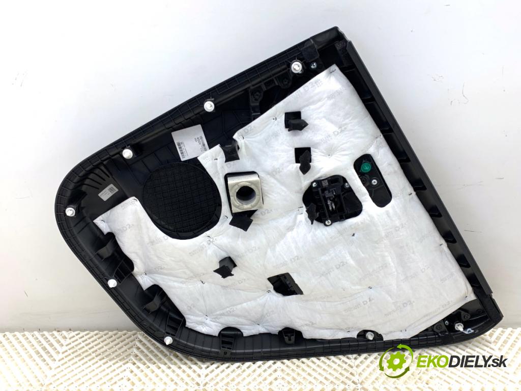 HYUNDAI i30  2024 71 kW 1.5 DPI   (1498 ccm / 71 kW / 97 KM) 1498 ča dveře levý zadní část