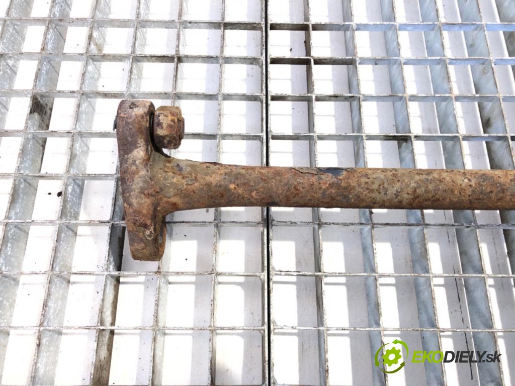 VW TRANSPORTER T4 Autobus 1995 45 kW 1.9 D 1896 tyč KROUCENÍ: pravý