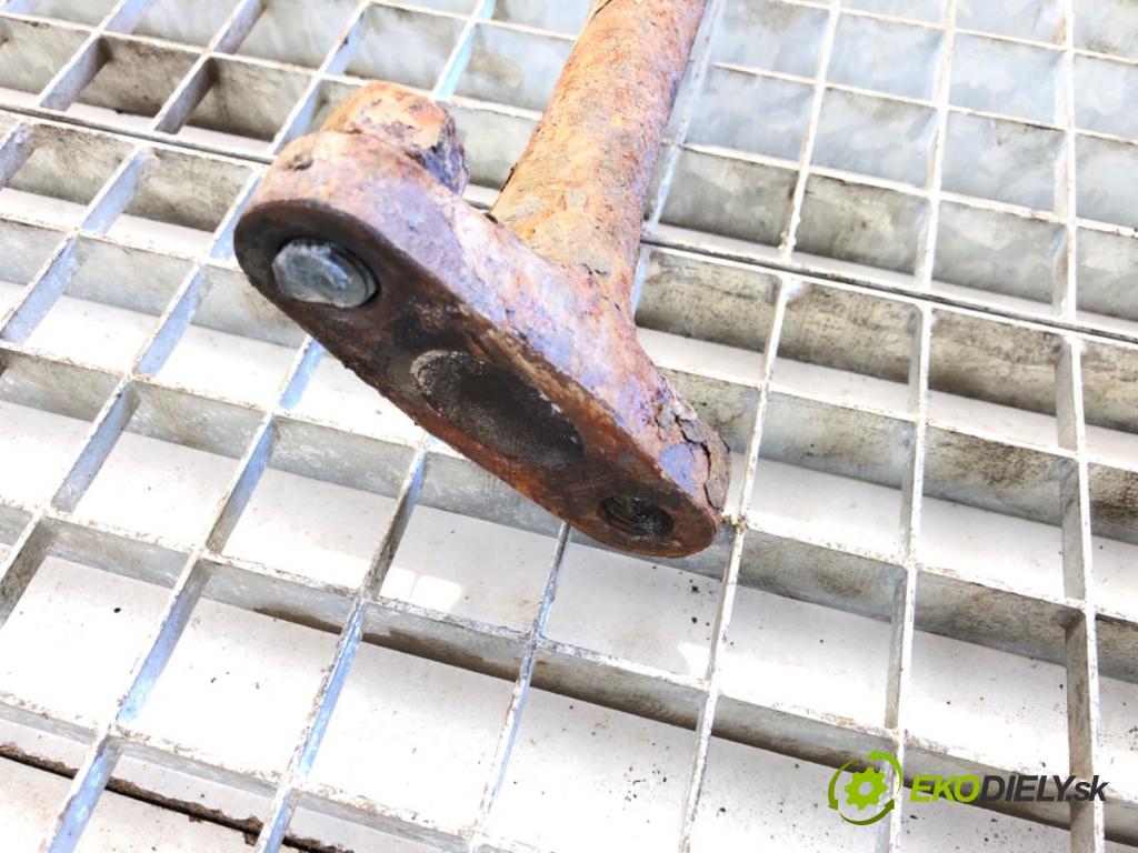 VW TRANSPORTER T4 Autobus 1995 45 kW 1.9 D 1896 tyč KROUCENÍ: pravý