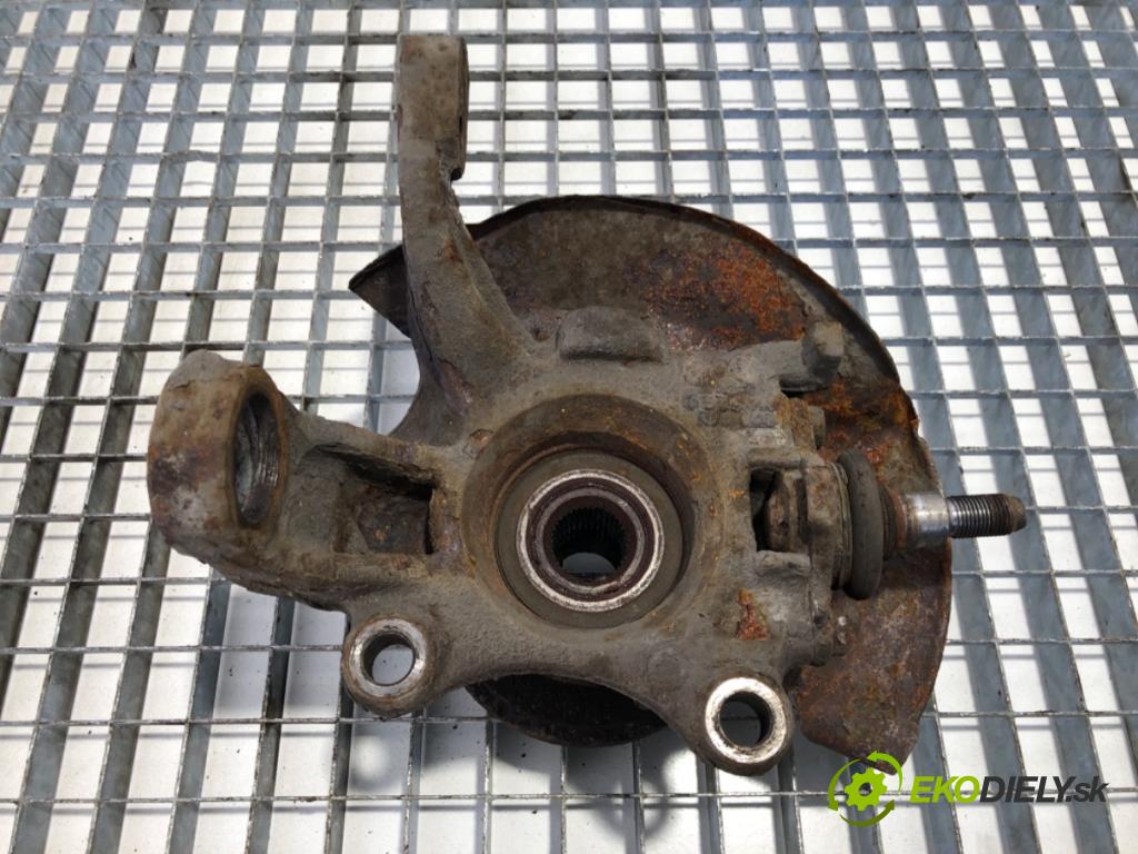 VW TRANSPORTER T4 Autobus 1995 45 kW 1.9 D 1896 náboj pravy predný