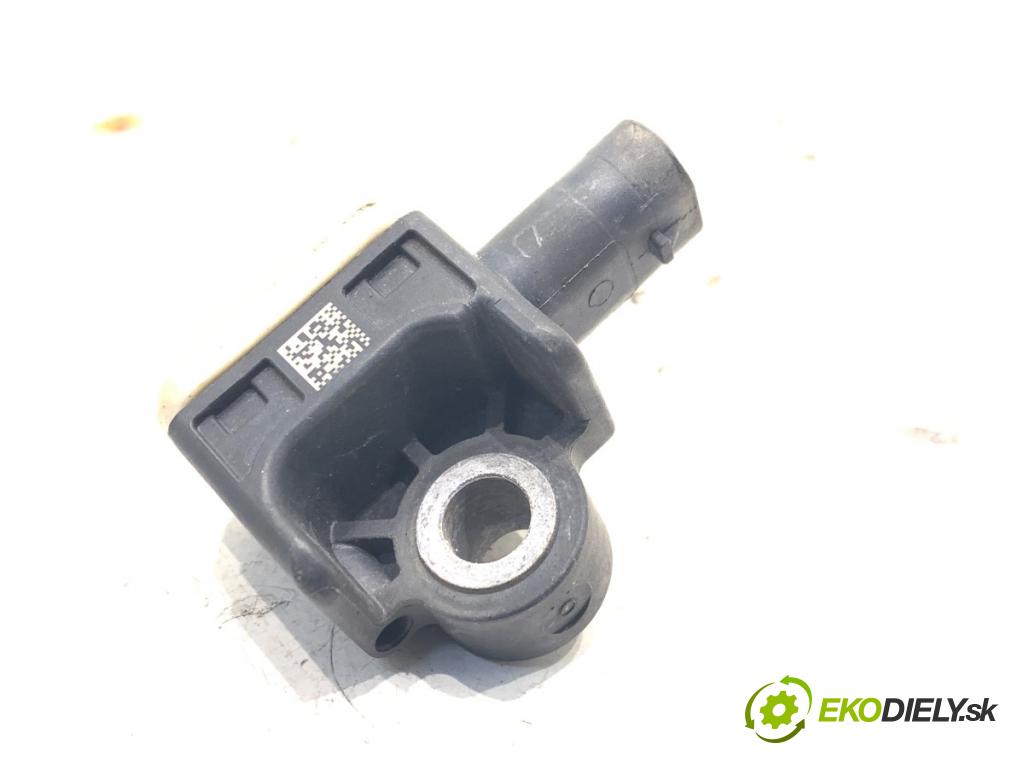 MERCEDES-BENZ W166 SUV 2013 190 kW ML 350 BlueTEC 4-matic (166.024) 2987 Snímač nárazu A1668210151 (Snímač nárazu)