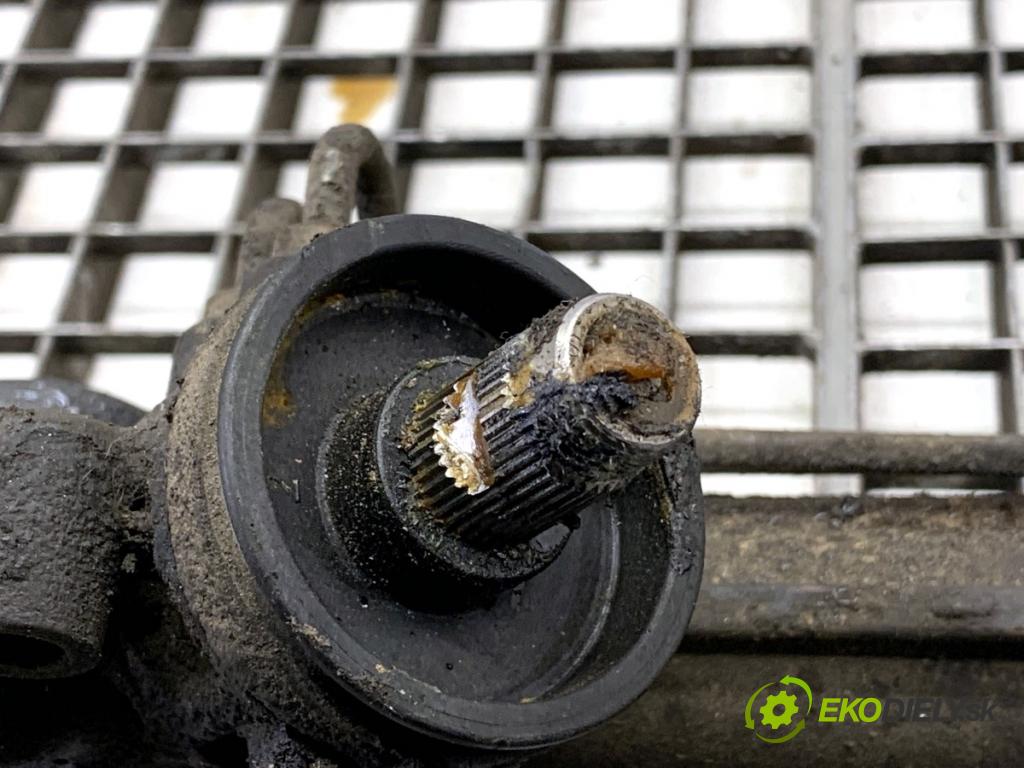 VW TRANSPORTER T4 Autobus 1995 45 kW 1.9 D 1896 řízení volantu řízení 7852501171