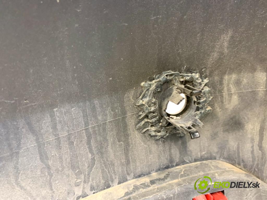 BMW F31 Kombi 2014 135 kW 320 d xDrive 1995 Nárazník zad 475 (Kľučka dverí ostatné)