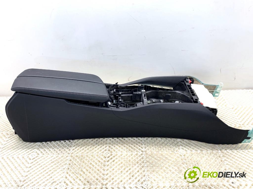 BMW G31 Kombi 2020 140 kW 520 d 1995 Tunel středový OPĚRADLO: