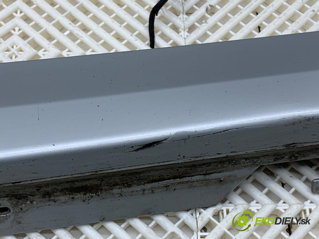 BMW G31 Kombi 2020 140 kW 520 d 1995 Lišta prahová pravy