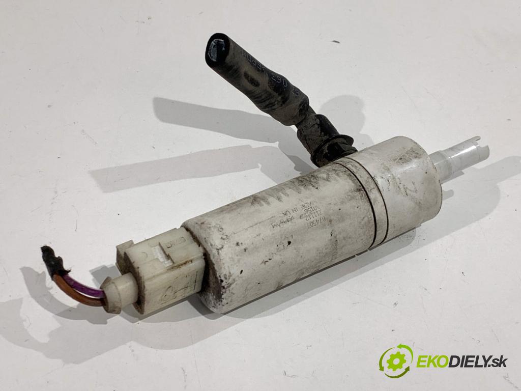 MERCEDES-BENZ W166 SUV 2013 190 kW ML 350 BlueTEC 4-matic (166.024) 2987 motorek ostřikovače  (Motorek ostřikovačů)