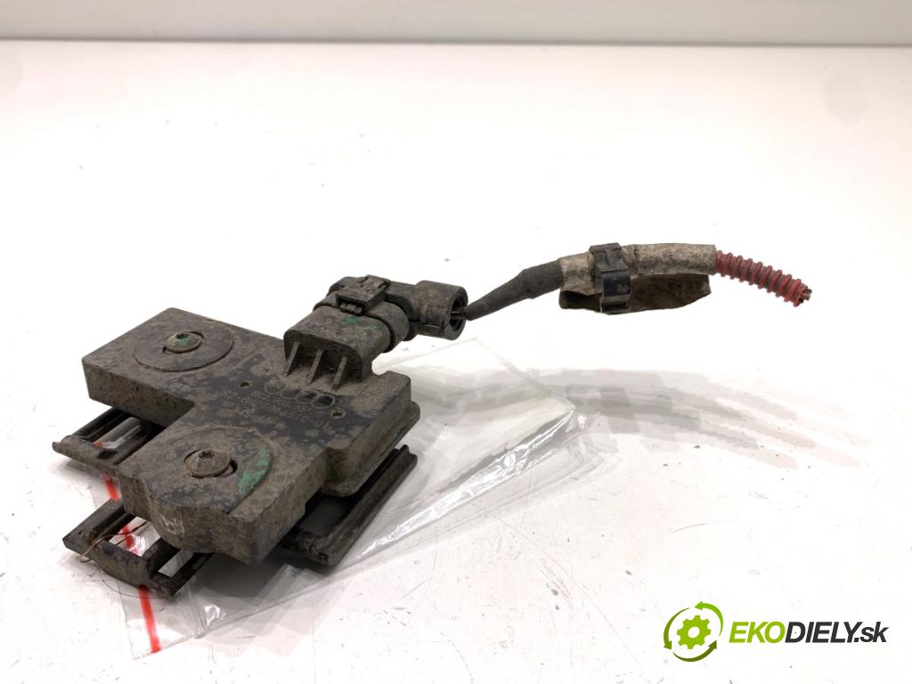 AUDI A3 8V sedan 2016 140 kW 2.0 TFSI quattro 1984 modul pumpy paliva 8K0906651C