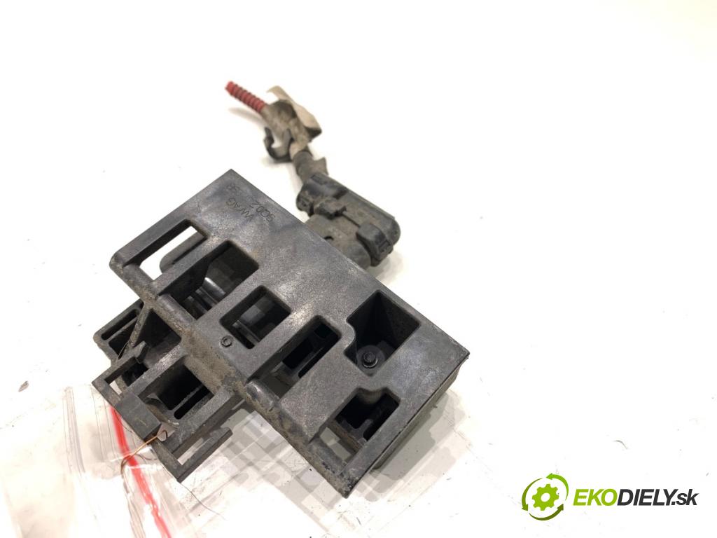 AUDI A3 8V sedan 2016 140 kW 2.0 TFSI quattro 1984 modul pumpy paliva 8K0906651C