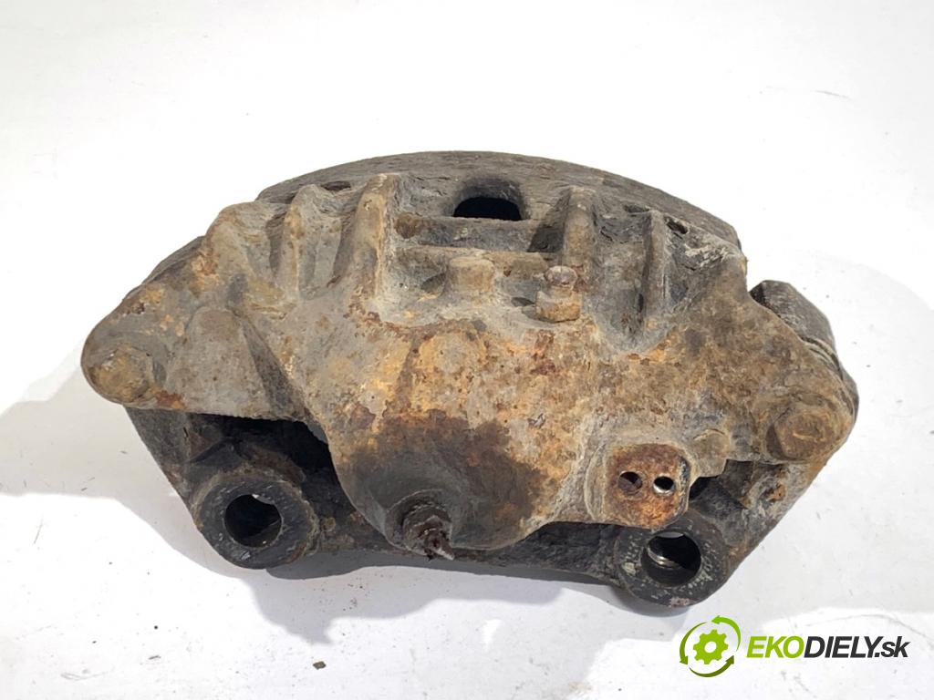 VW TRANSPORTER T4 Autobus 1995 45 kW 1.9 D 1896 brzdič třmen levý přední část