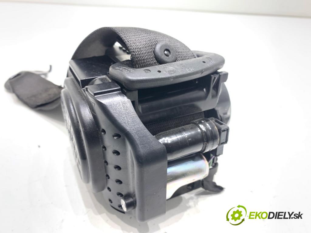 BMW G30 sedan 2022 140 kW 520 d xDrive 1995 Držiak BEZPEČNOSŤ ľavy zad 639708700D