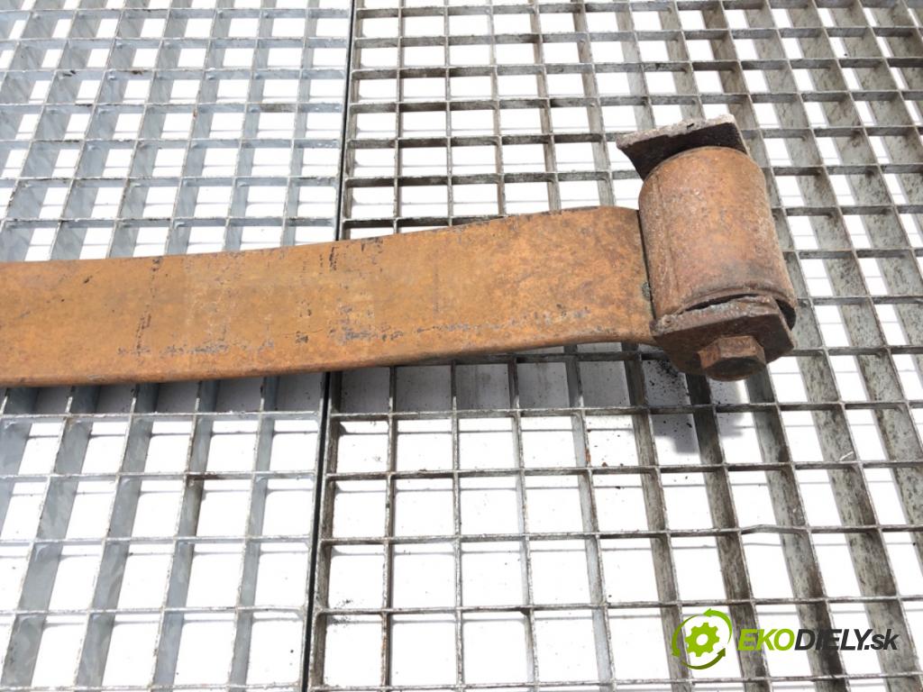 CITROEN JUMPER II Autobus 2003 62 kW 2.0 HDi 1997 listové pero pravý zadní část