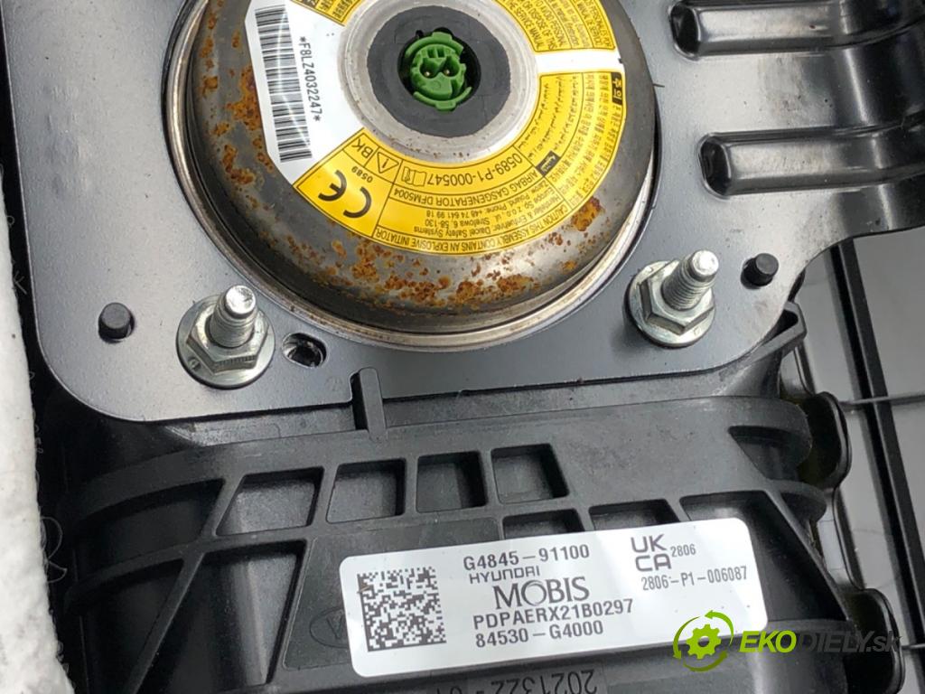 HYUNDAI i30  2024 71 kW 1.5 DPI   (1498 ccm / 71 kW / 97 KM) 1498 palubní doska POLŠTÁŘ: spolujezdce G4845-91100