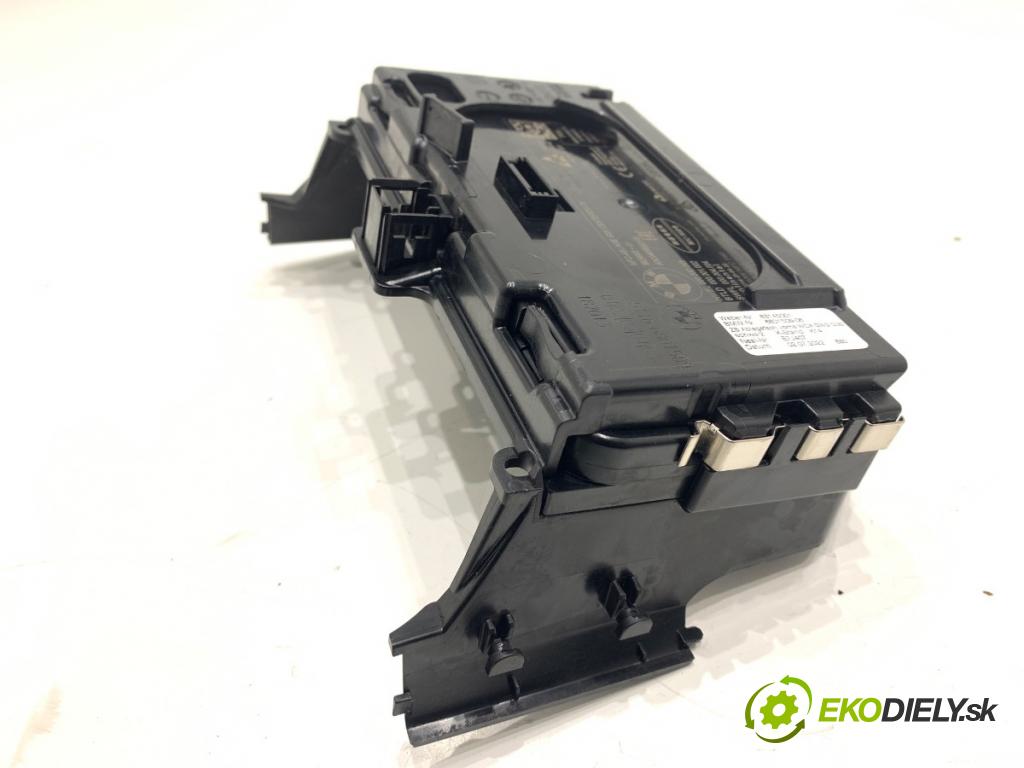 BMW G30 sedan 2022 140 kW 520 d xDrive 1995 NABÍJAČKA: INDUKCIA: 9824663