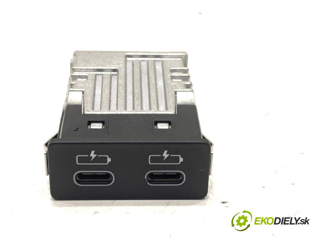 BMW G30 sedan 2022 140 kW 520 d xDrive 1995 HNÍZDO: USB 8711938