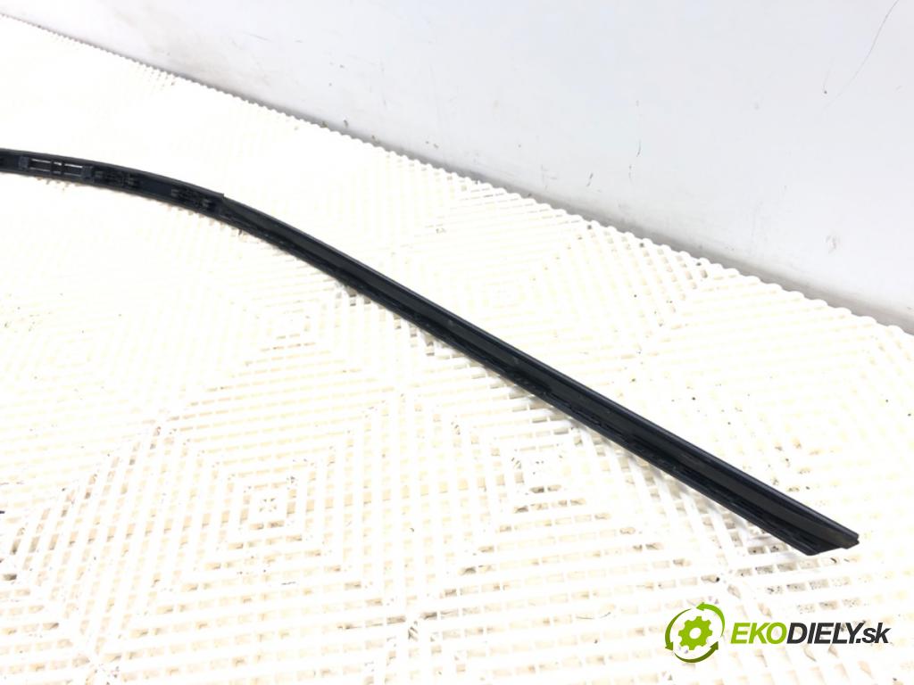 BMW G30 sedan 2022 140 kW 520 d xDrive 1995 Lišta strešná ľavá strana 7433741