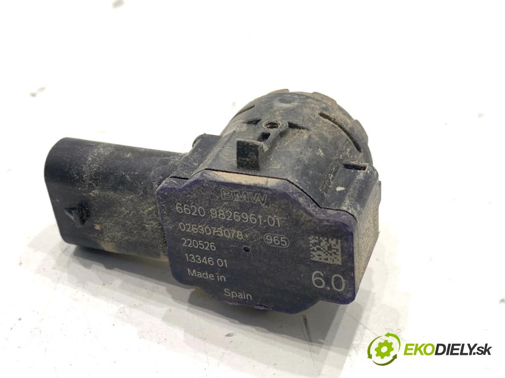 BMW G30 sedan 2022 140 kW 520 d xDrive 1995 Snímač PDC 9826961