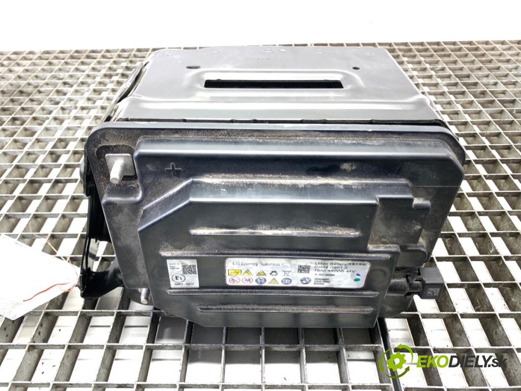 BMW G30 sedan 2022 140 kW 520 d xDrive 1995 AKUMULATOR: BATERIA 5A58884