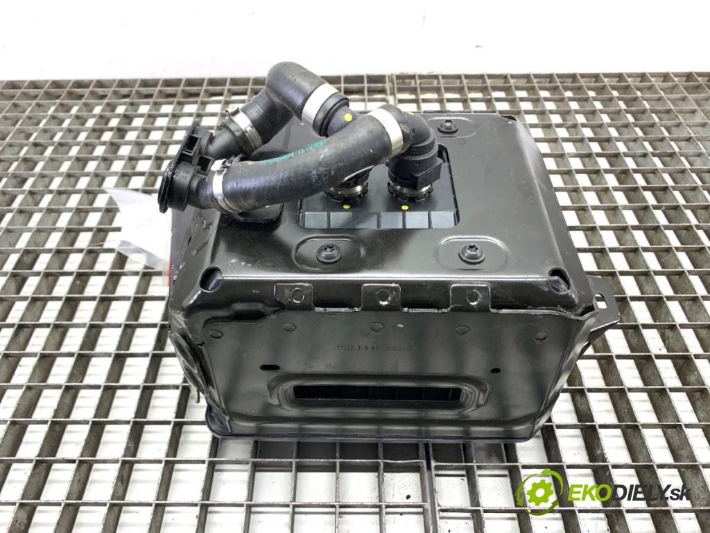 BMW G30 sedan 2022 140 kW 520 d xDrive 1995 AKUMULATOR: BATERIA 5A58884