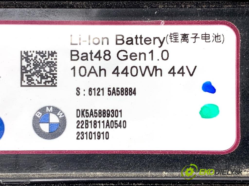 BMW G30 sedan 2022 140 kW 520 d xDrive 1995 AKUMULATOR: BATERIA 5A58884