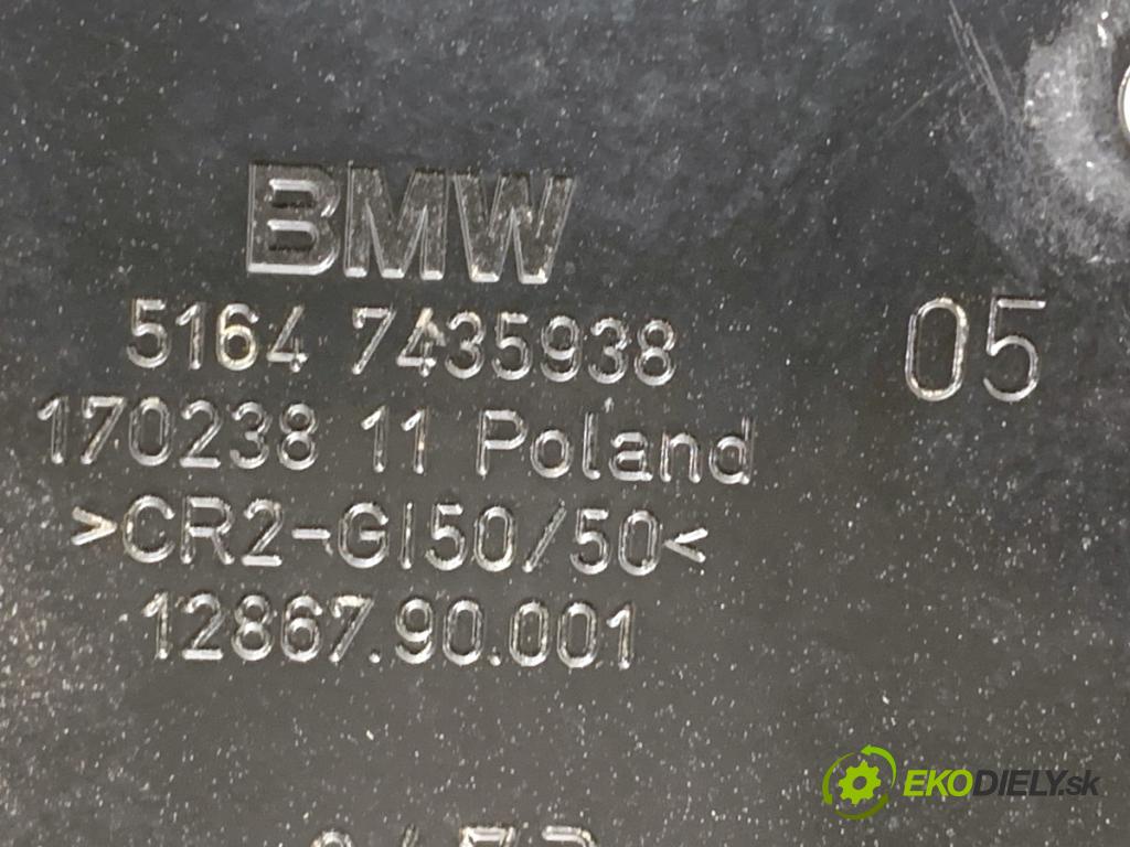 BMW G30 sedan 2022 140 kW 520 d xDrive 1995 výztuha horní 7435938 (Výztuha)