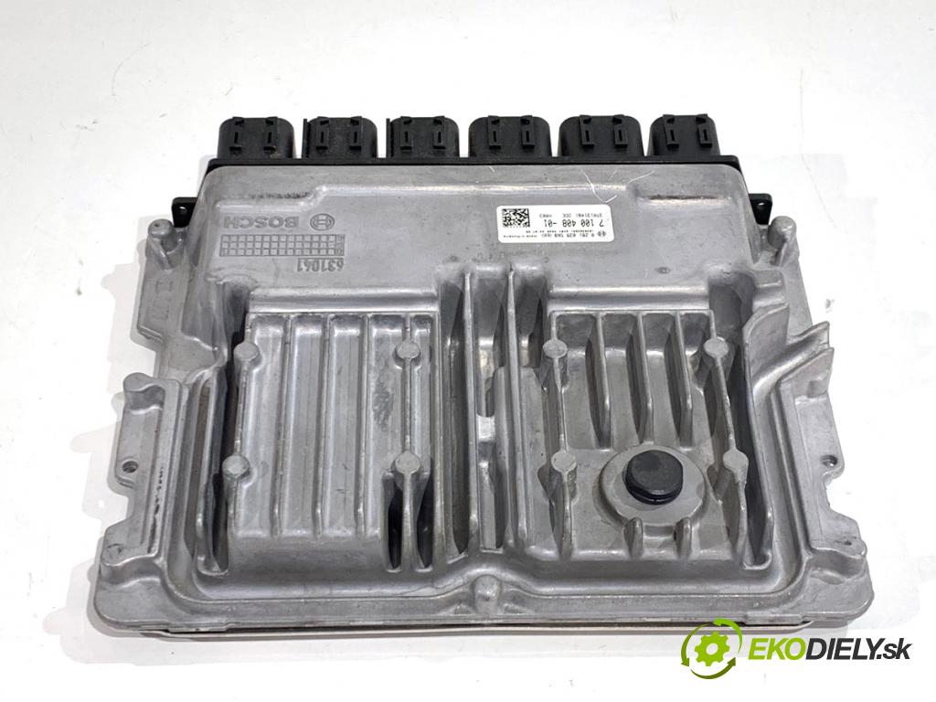 BMW G30 sedan 2022 140 kW 520 d xDrive 1995 riadiaca jednotka Motor 7100408 (Riadiaca jednotka)