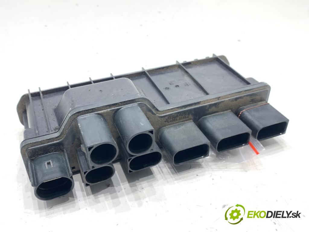 BMW G30 sedan 2022 140 kW 520 d xDrive 1995 Modul Rozdeľovač PRĄDU 7100408