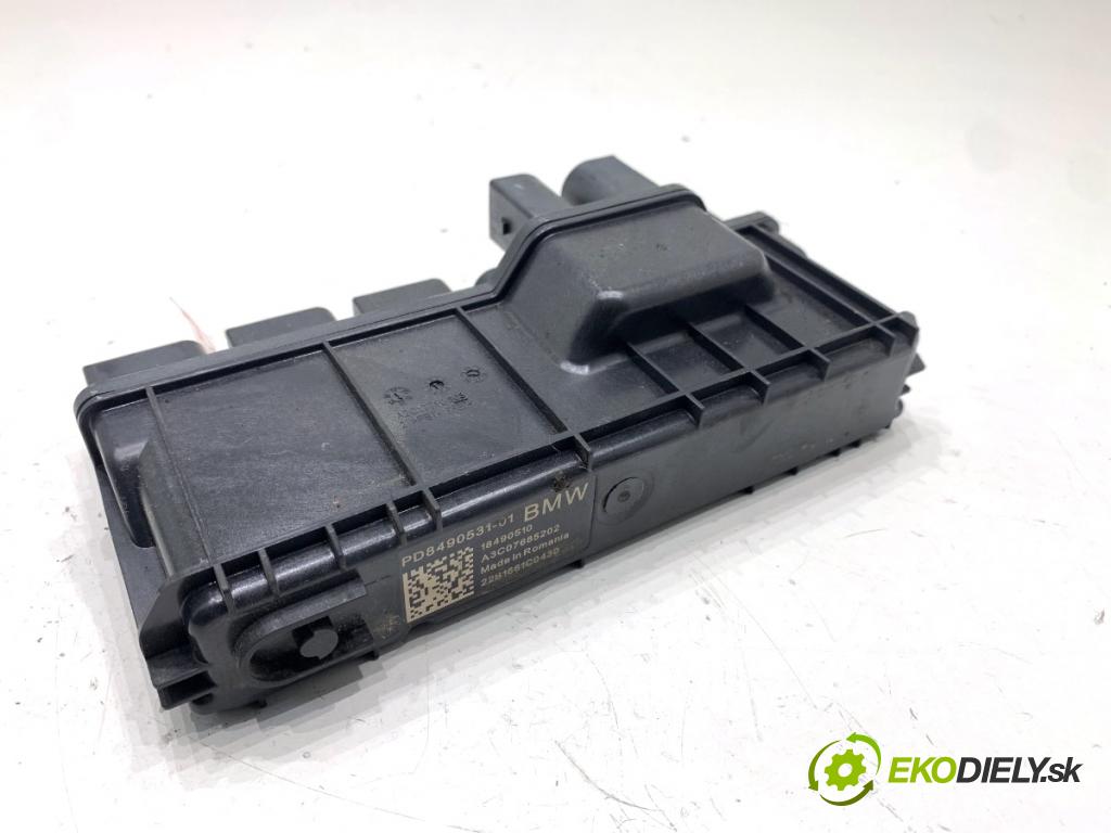 BMW G30 sedan 2022 140 kW 520 d xDrive 1995 Modul Rozdeľovač PRĄDU 7100408