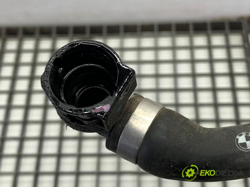 BMW G30 sedan 2022 140 kW 520 d xDrive 1995 Rúrka Návrat: Rúra vody 8596346