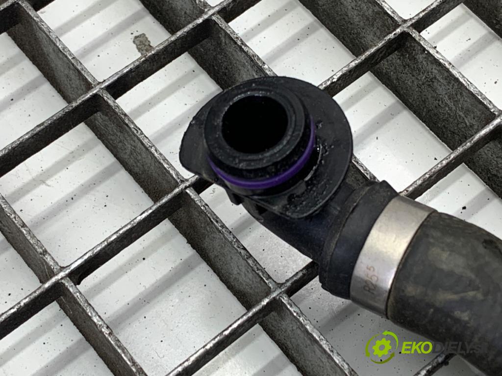 BMW G30 sedan 2022 140 kW 520 d xDrive 1995 Rúra vody 8596342