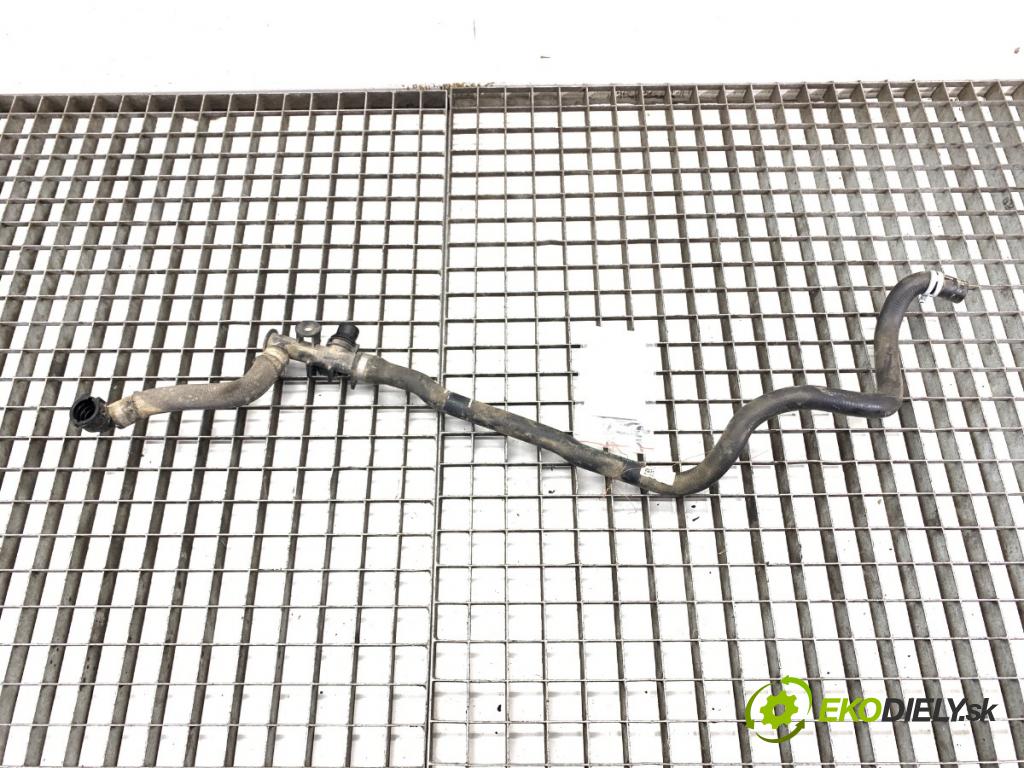 BMW G30 sedan 2022 140 kW 520 d xDrive 1995 Rúra vody 9471114