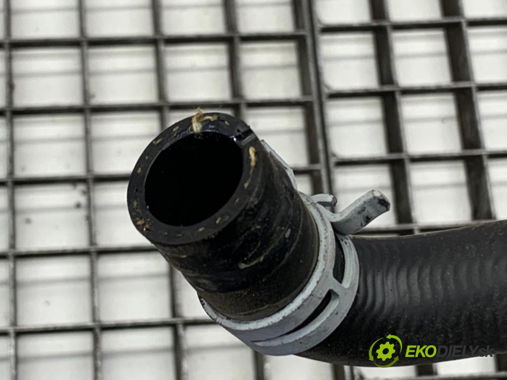 BMW G30 sedan 2022 140 kW 520 d xDrive 1995 Rúra vody 9471114