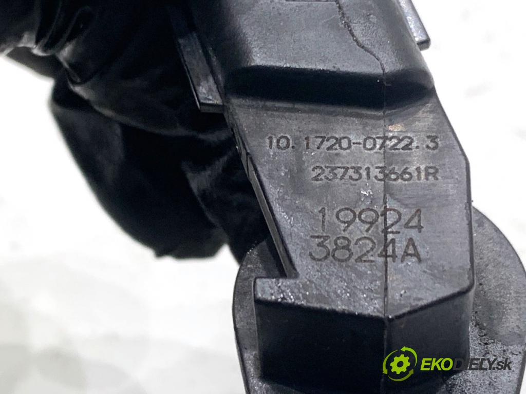 NISSAN QASHQAI J12 SUV 2024 103 kW 1.3 DIG-T 1332 snímač pozice hřídele klikového 237313661R (Snímač polohy klikového hřídele)