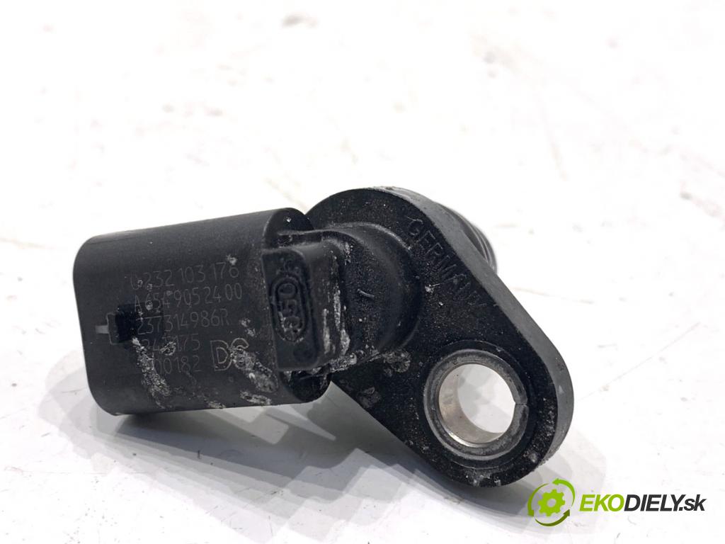NISSAN QASHQAI J12 SUV 2024 103 kW 1.3 DIG-T 1332 Snímač pozície vačkového hriadeľa 237314986R (Snímač polohy kľukového hriadeľa)