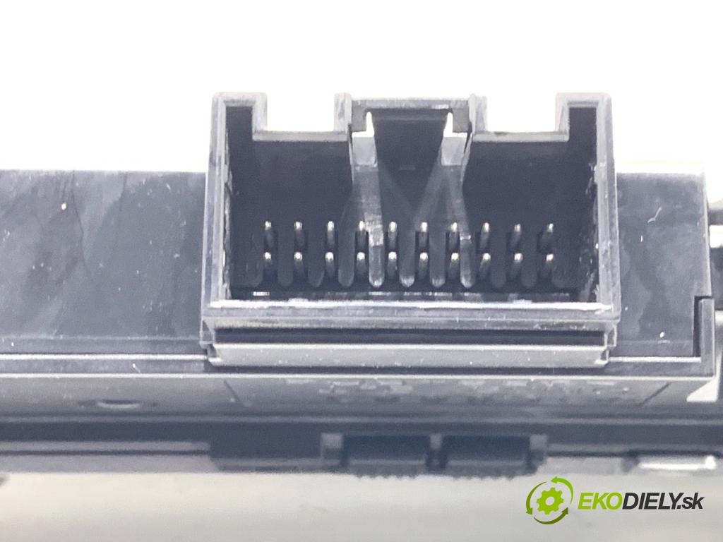 AUDI A3 8V sedan 2016 140 kW 2.0 TFSI quattro 1984 Panel Prepínač 8V0925301AH