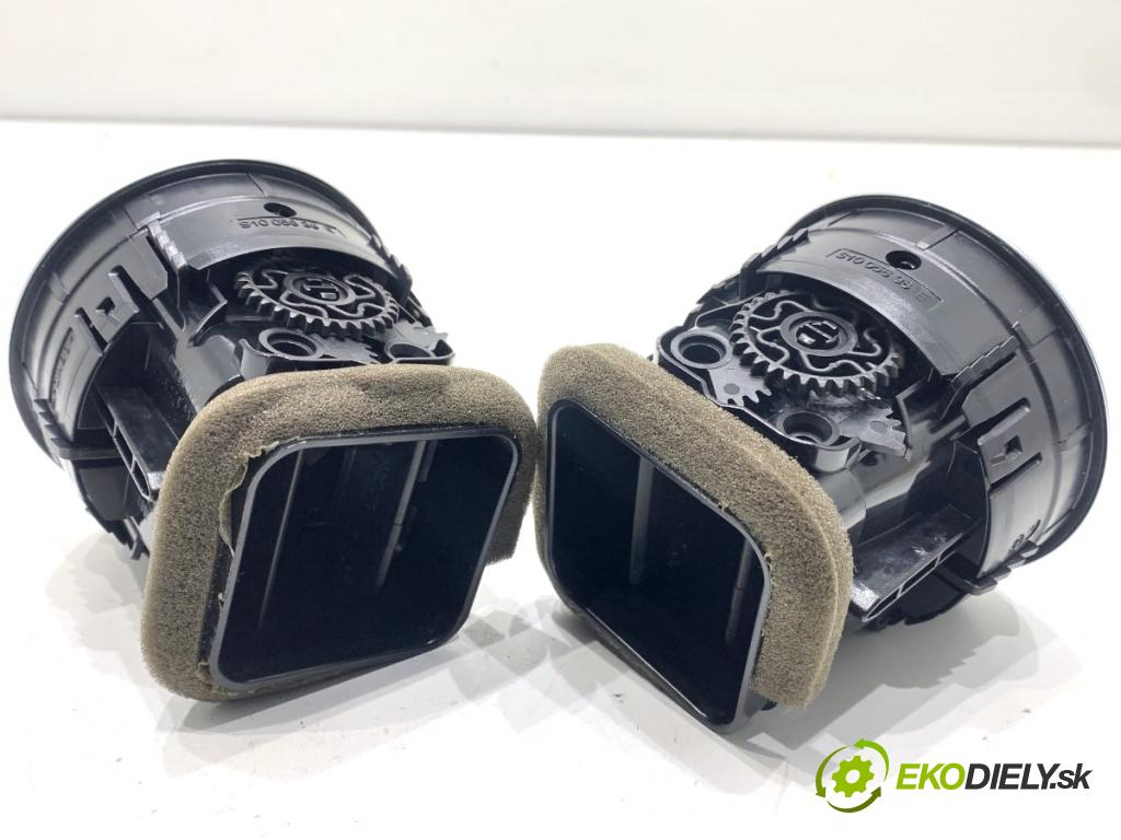 AUDI A3 8V sedan 2016 140 kW 2.0 TFSI quattro 1984 kratký topení přední část střední 8V0820901C